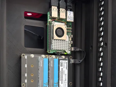 Mini Rack accessory - GeeekPi Quad M.2 SSD HAT