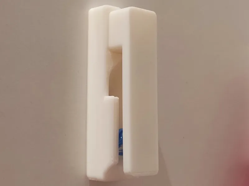 Gravity Towel Hook with ball retention