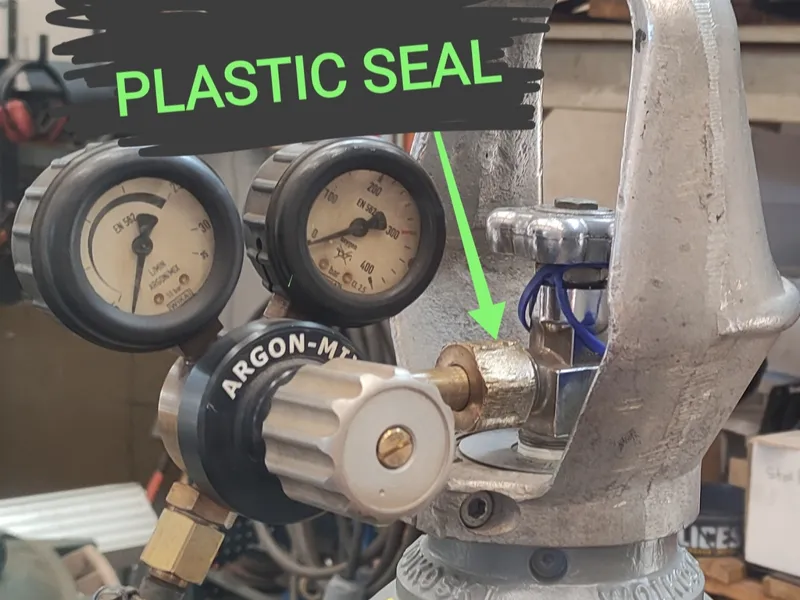 Welding Gas Bottle to Regulator seal