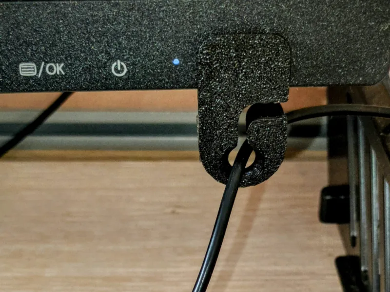 Mouse wire holder