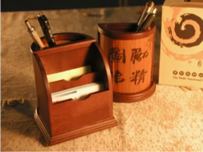 多功能笔筒