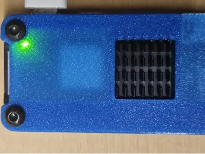 Raspberry Pi Zero 2W case with heat sink
