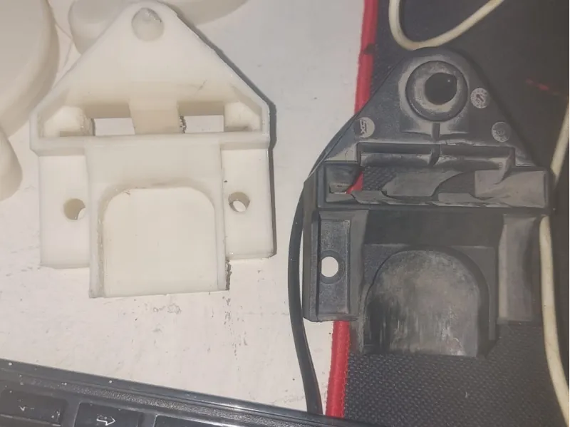 e36 Bottom Left Radiator Holder bracket