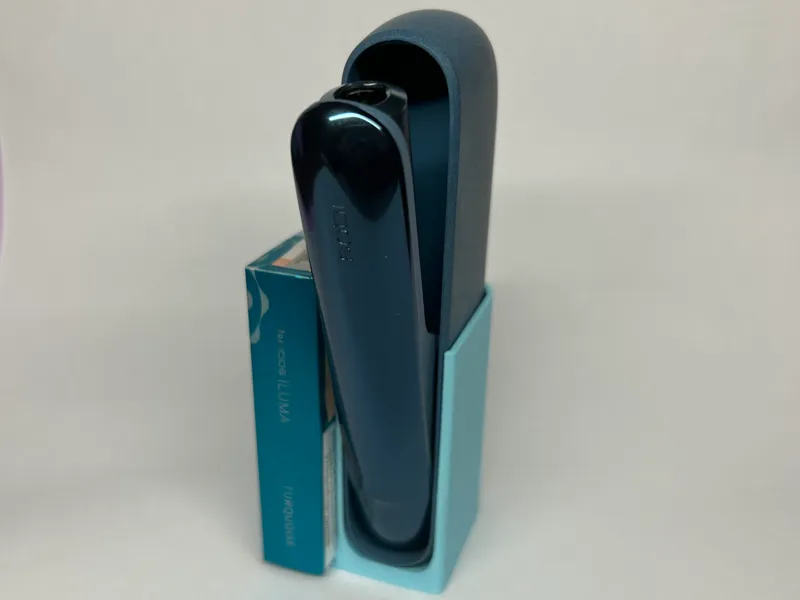 IQOS ILUMA Dock Station with stick grip