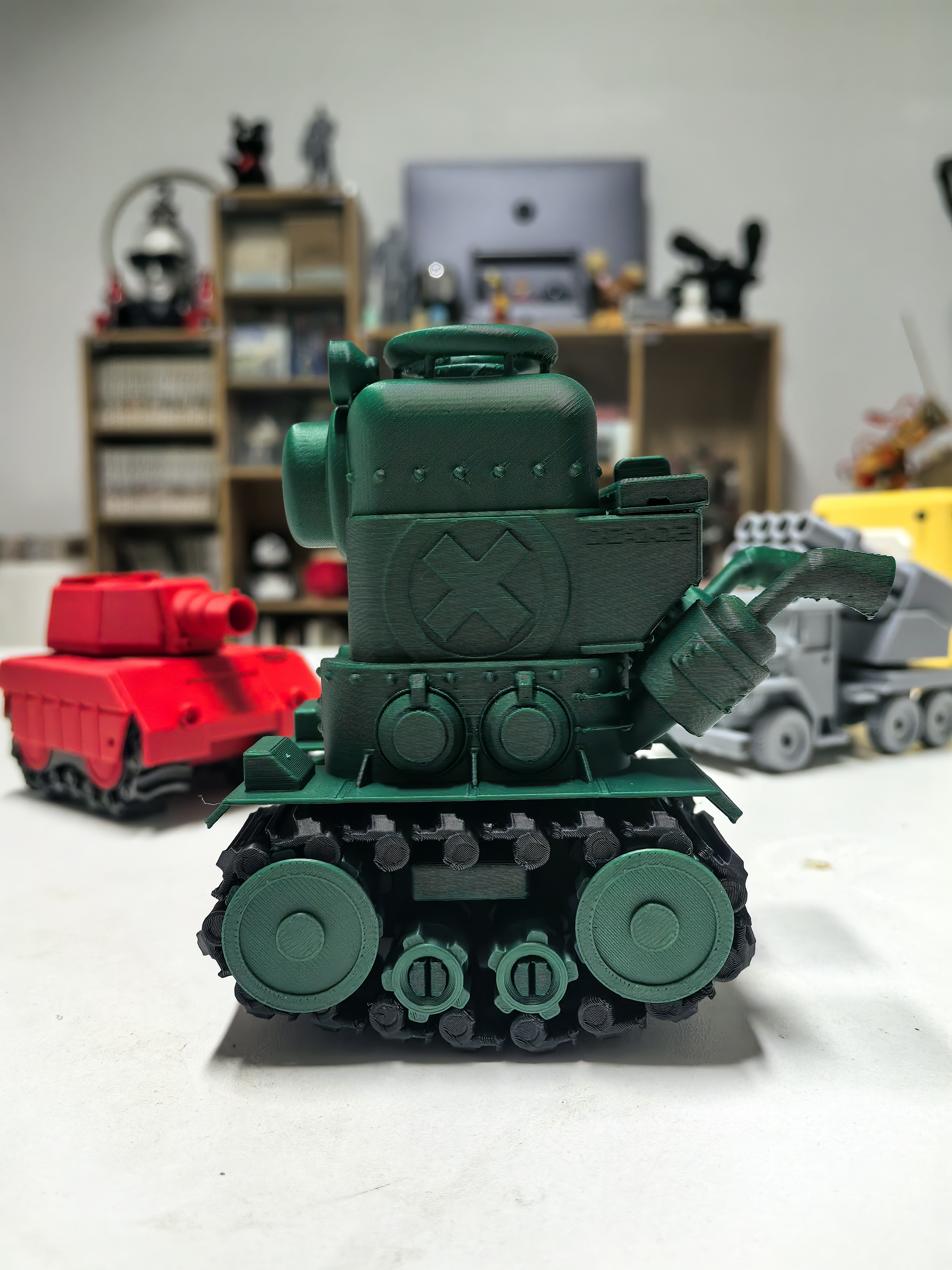 合金弹头敌军坦克（可开炮）冬菜机车002 - MakerWorld 3D Model | 3Drop