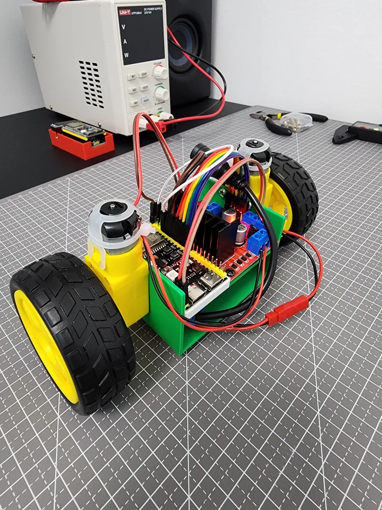 Two-Wheeled Self-Balancing Robot Car by LAONB MakerWorld: Download Free ...