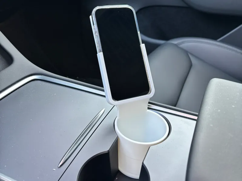 Tesla MY iPhone 16Pro (with Spigen cover) holder