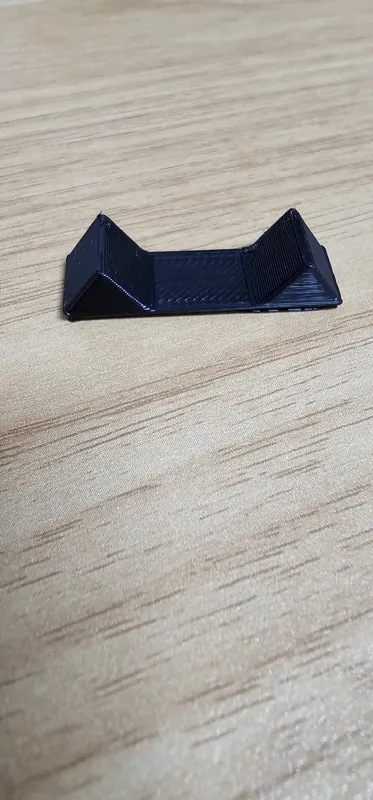 model F1 wheel chock