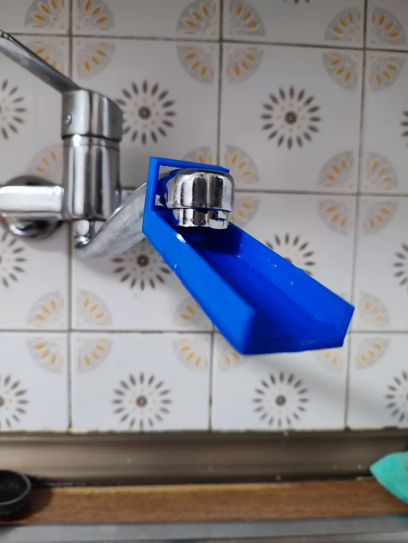 Water tap extension