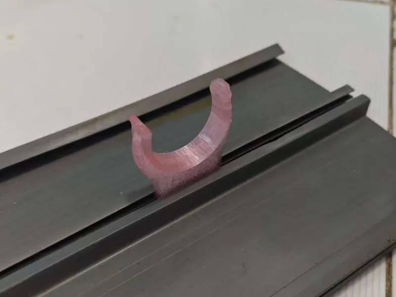 踢脚线固定卡扣