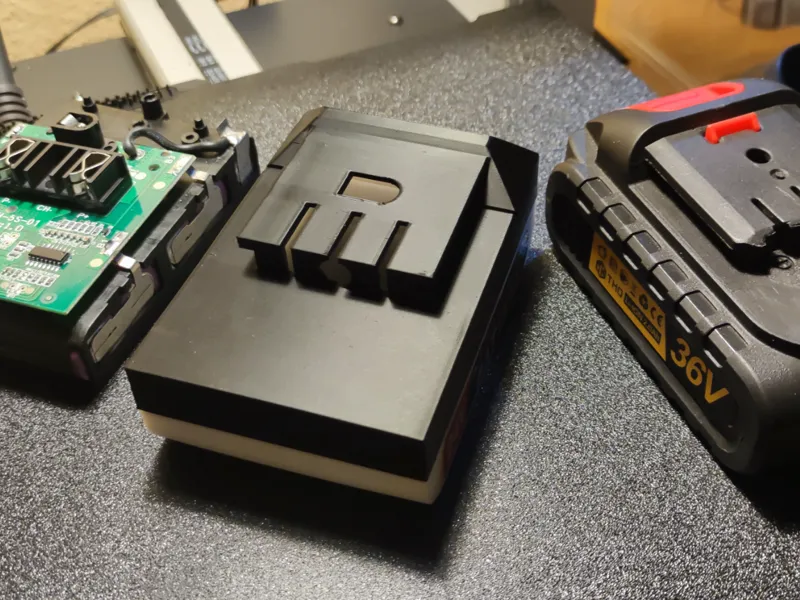 Battery case