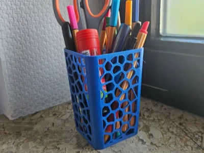 Voronoi Pencil Holder 