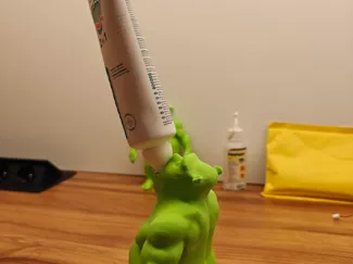 Elmex adapter for the Shrek Ass Toothpaste model
