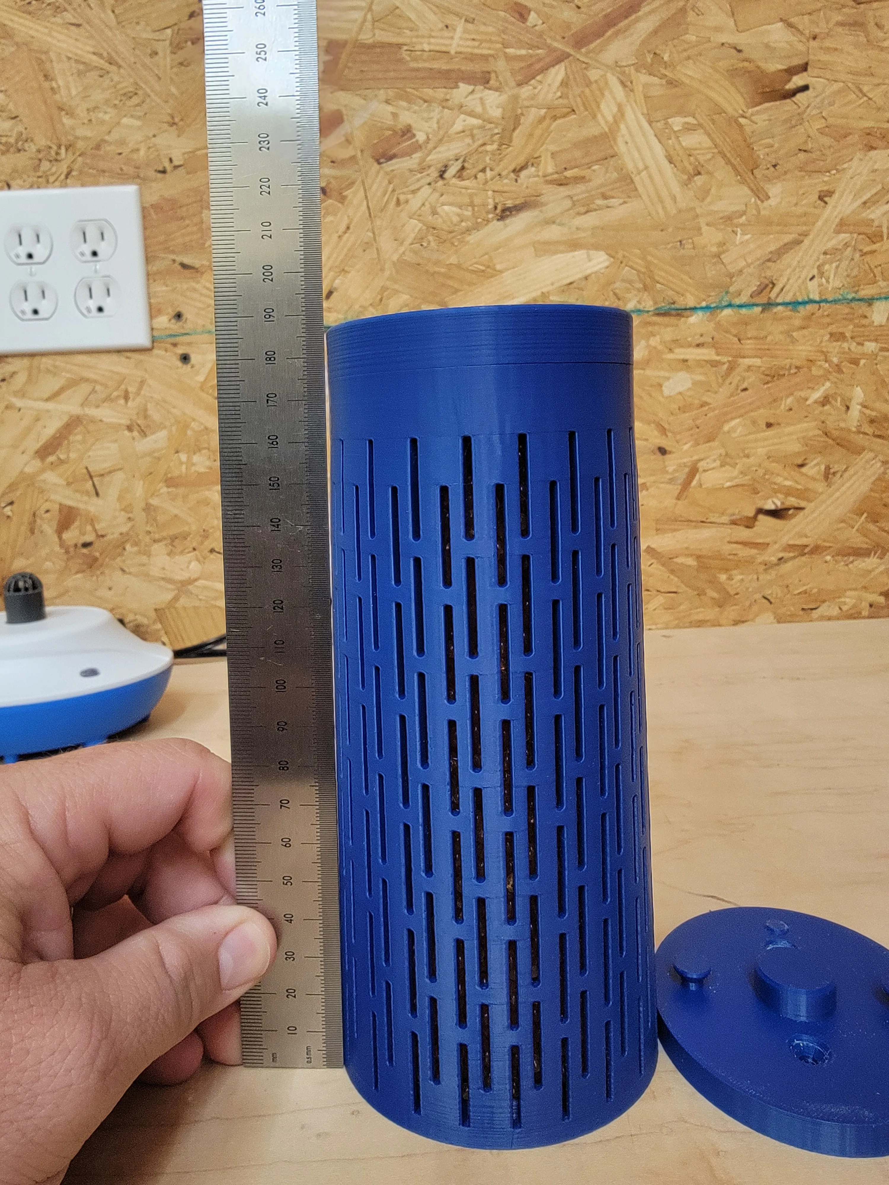 Rechargeable Desiccant Tower - EvaDry & PolyDryer - Free 3D Print Model ...