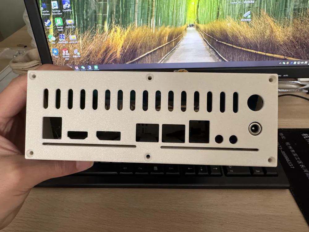 Small form factor PC case for the CloudStar N100 ITX motherboard by 九命 ...
