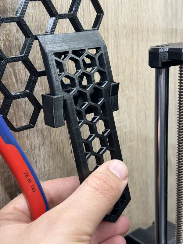 HoneyComb Wall - Slide in scraper holder HSW