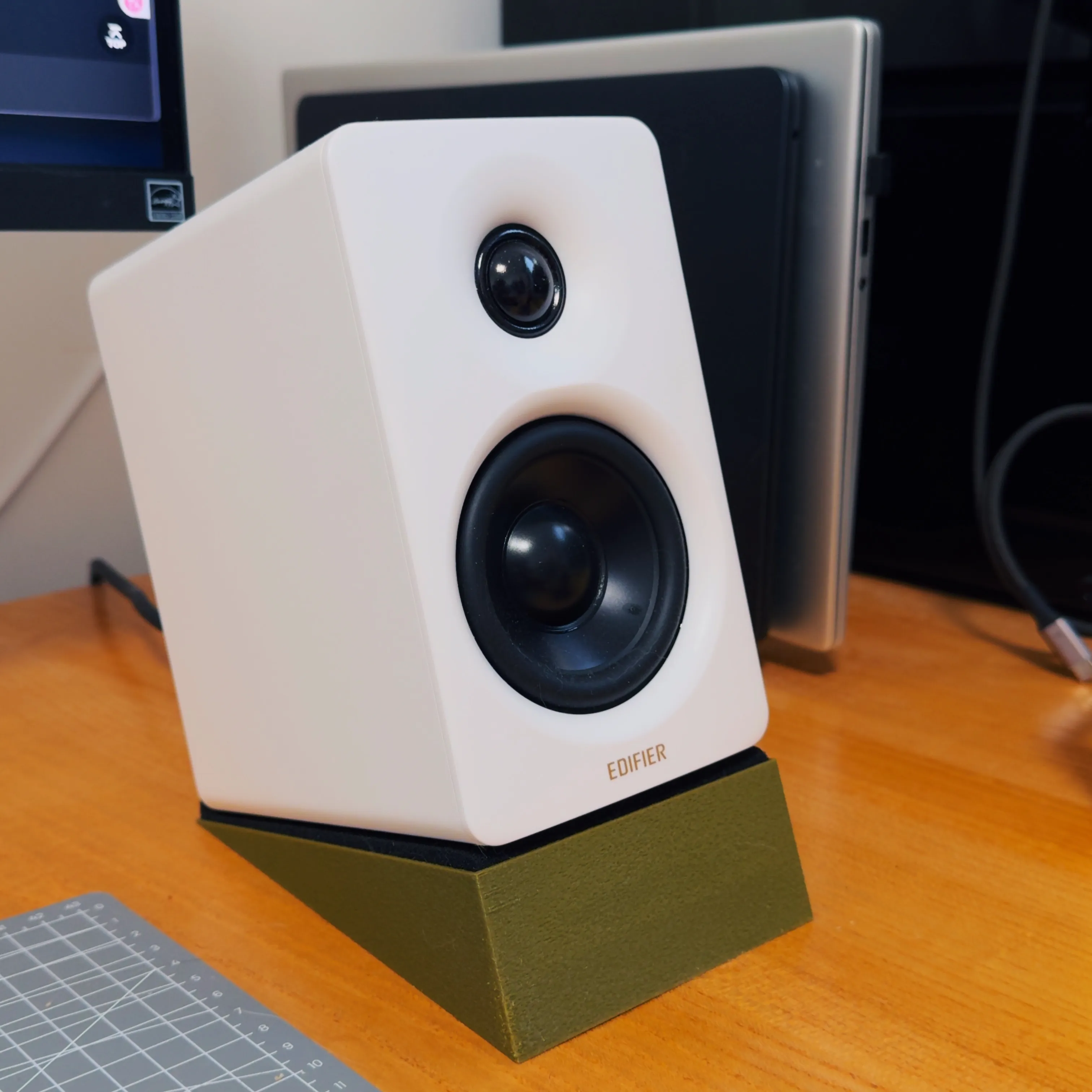 EDIFIER N300 Speaker with Integrated Foam Base Enclosure by piaojie ...
