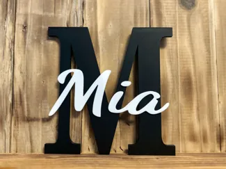 Schriftzug Mia in groß