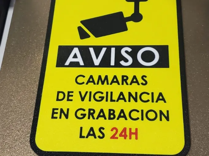 Letrero de cámara  de vigilancia