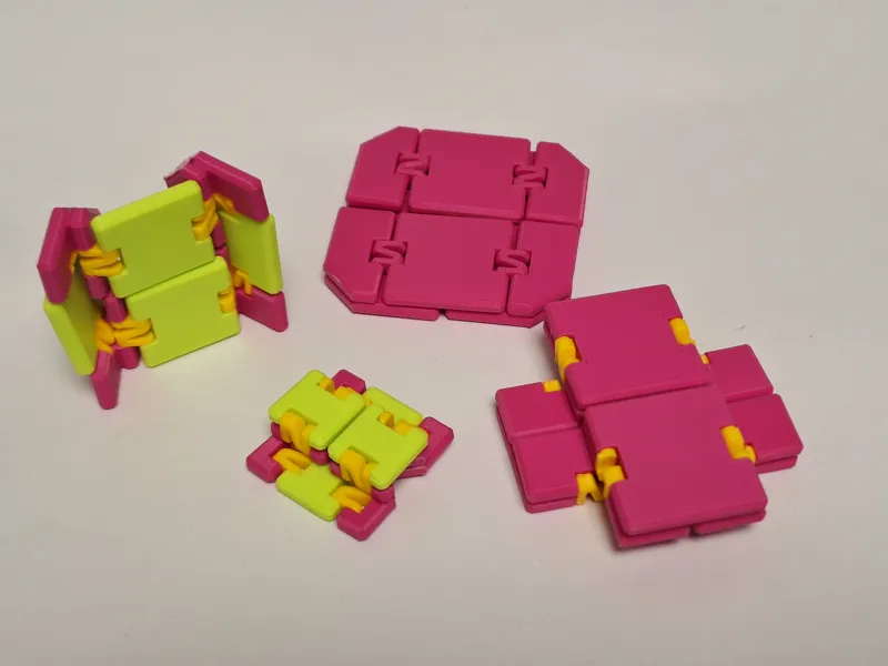Flat pocket infinity fidget toy