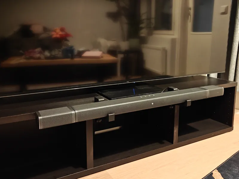 V2.0 Soundbar TV-Stand mount w/ adjustable clamp