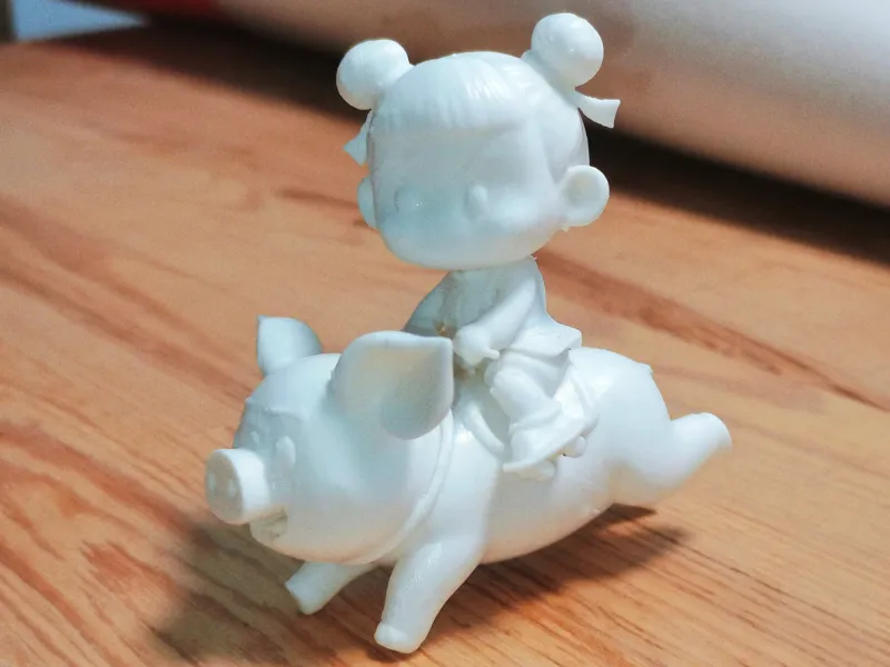 哪吒骑着猪纯色