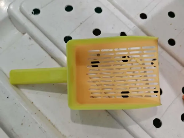Pelle à sable pour hamster