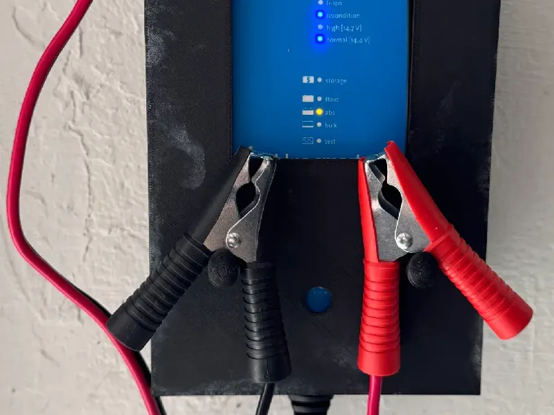 Victron Blue Smart IP65 12/25 - Wall Mount