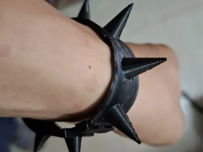 A punk bracelet with a joint lock