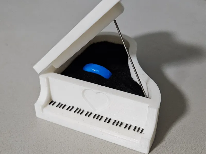 Piano Ring Box
