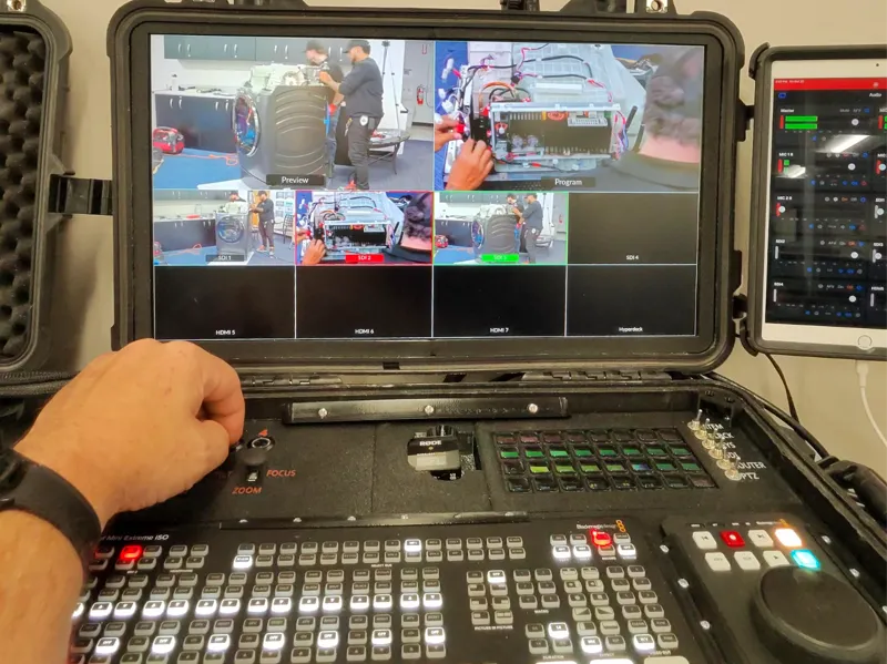 Atem mini extreme  portable studio