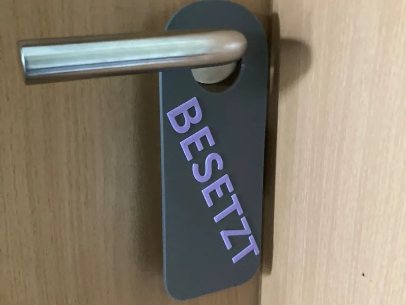 Türschild Besetzt