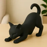 Chat noir moderne en chasse — photo 1