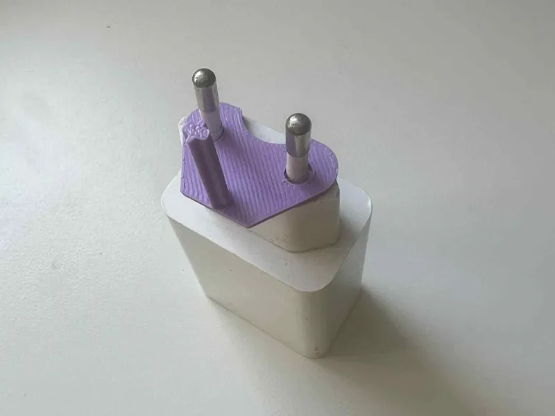 Plug adapter / adapter na wtyczkę 