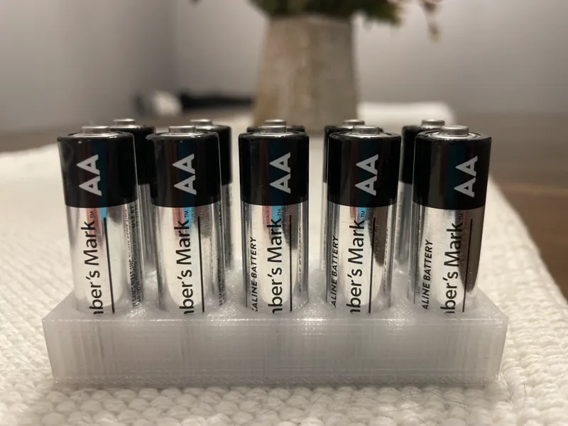 AA battery holder