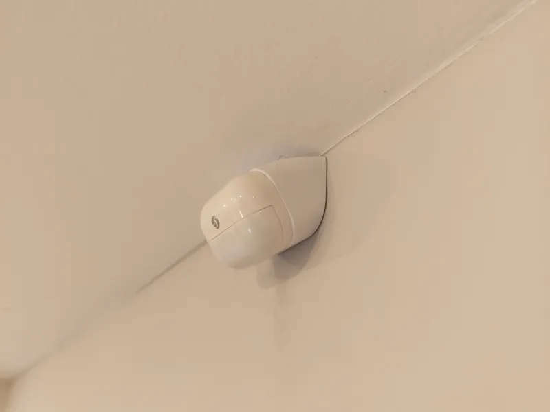 Shelly Blu Motion Wall Mount 35 Degrees