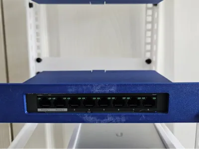 Mercusys 8 port POE switch 1U 10" rack