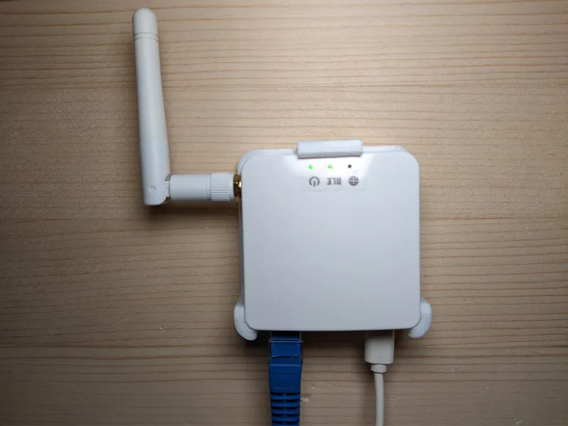 GL.iNet GL-S10 Bluetooth gateway wall mount