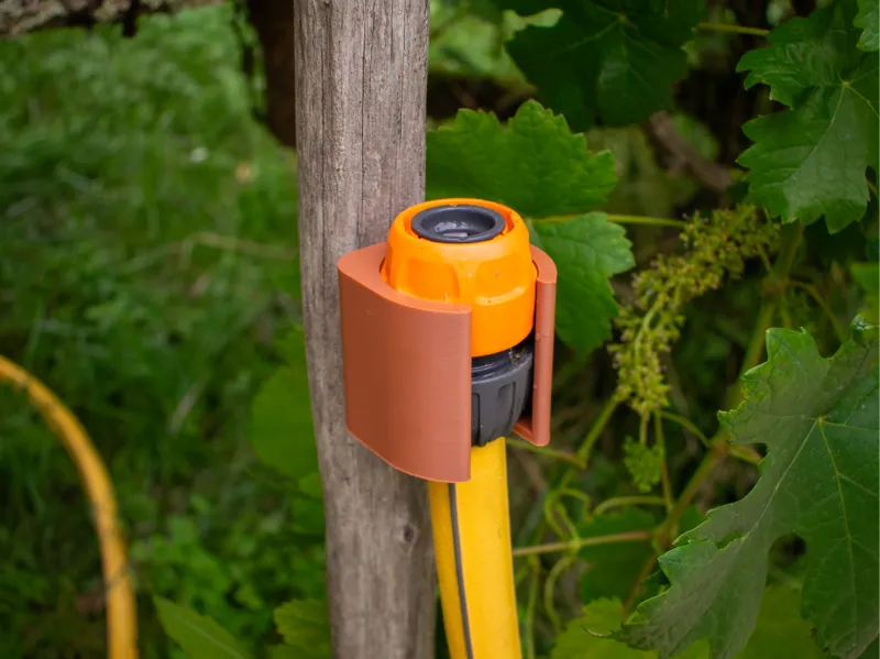 19 mm garden hose holder