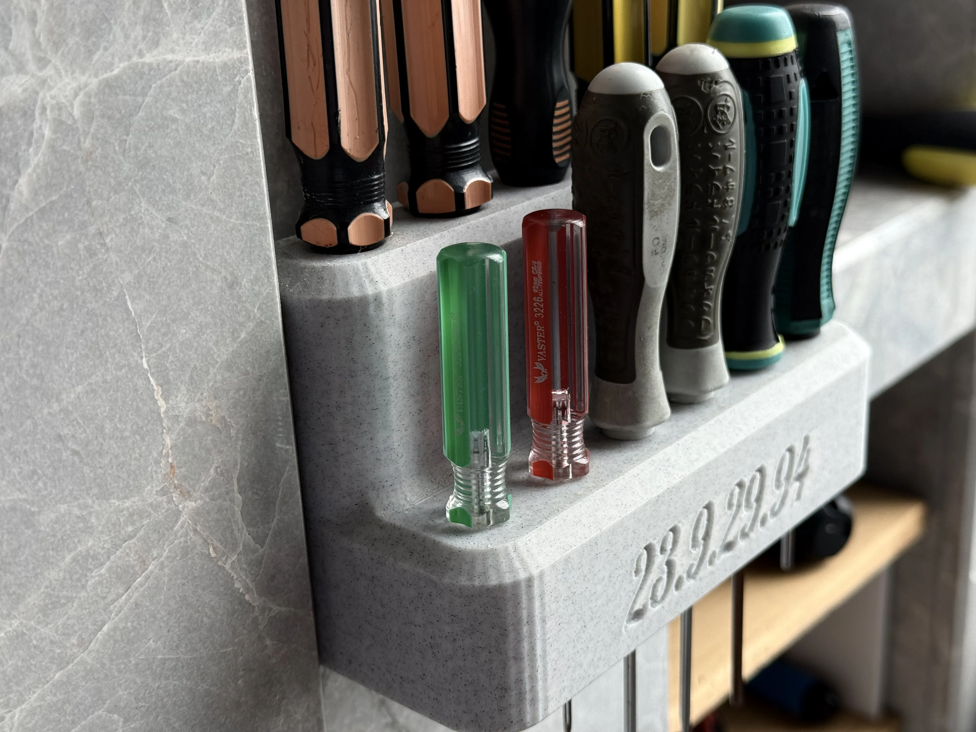 Double layer screwdriver rack, tool storage by WonderMaker MakerWorld ...