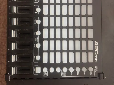 Akai APC mini precisely fitting mount 
