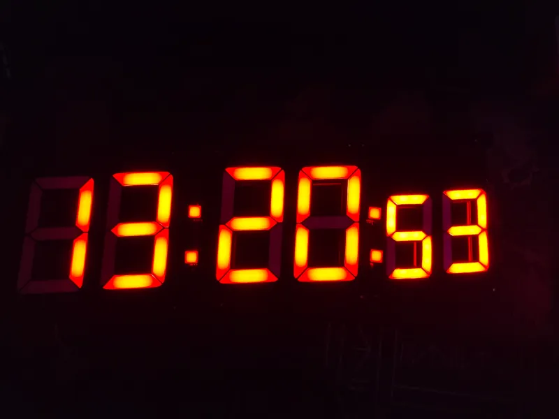 Horloge HH:MM:ss ESP32