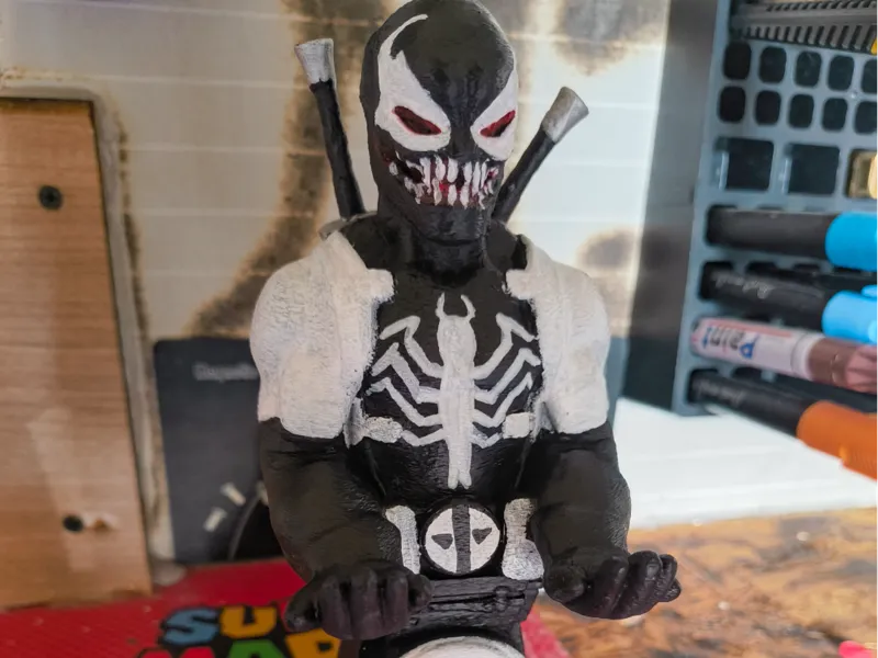 Venompool Controller Stand