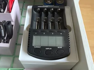 Gridfinity bin for kraftmax BC-4000 Expert charger