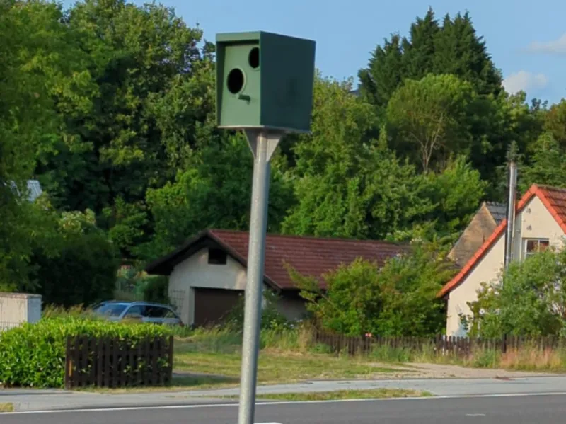 Vogelhaus!!! kein Blitzer