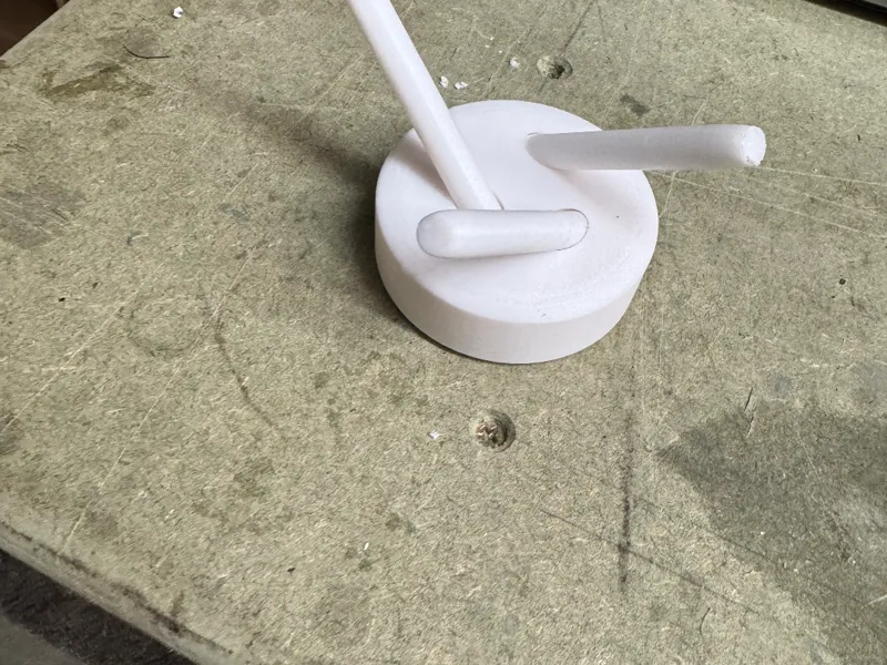 Jedi training ball stand/stand