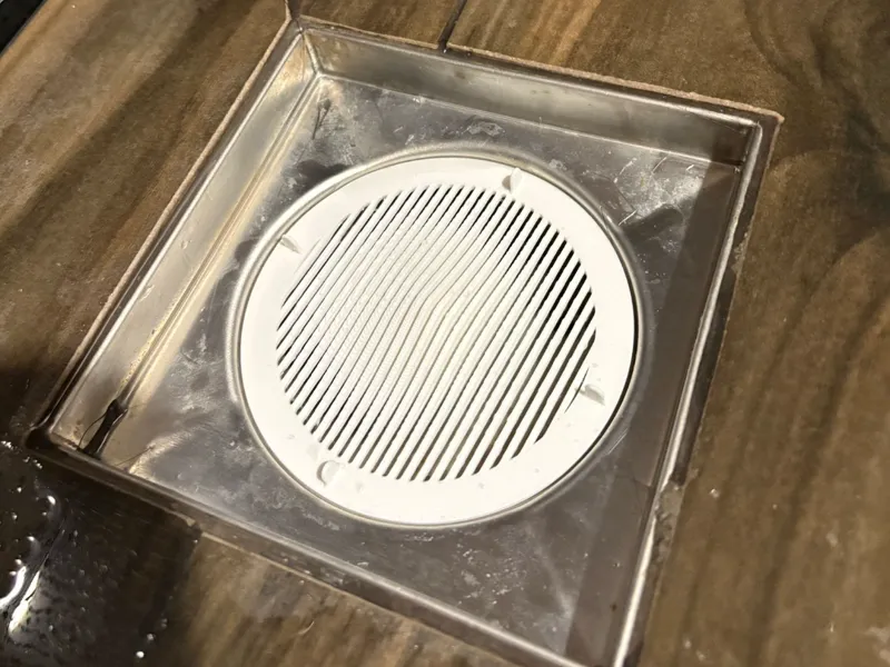 100mm高流量防头发堵塞下水道盖