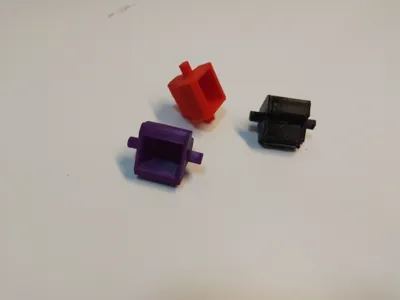 Tape dispenser replacement core
