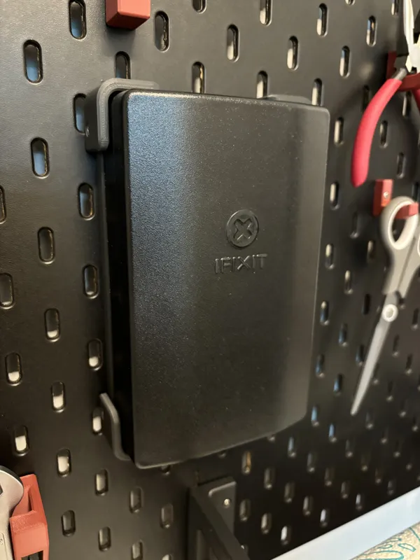 magnetic iFixit holder for Ikea Skadis T-Nuts