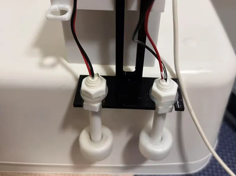 双浮头补水器